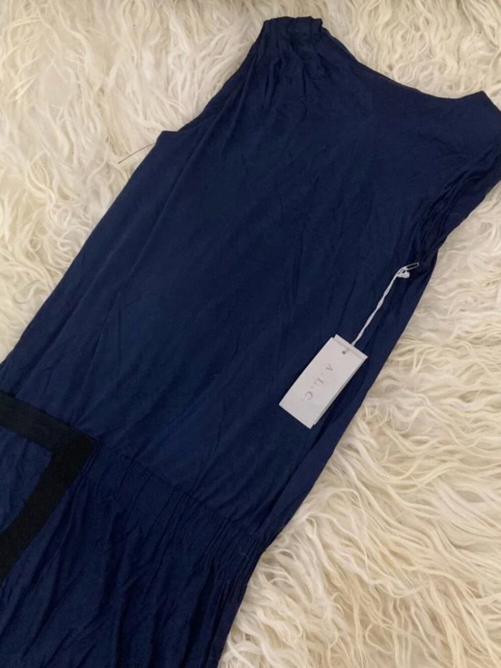 A.L.C. Bateau Neckline Knee-Length Dress 0068 - Picture 11 of 11